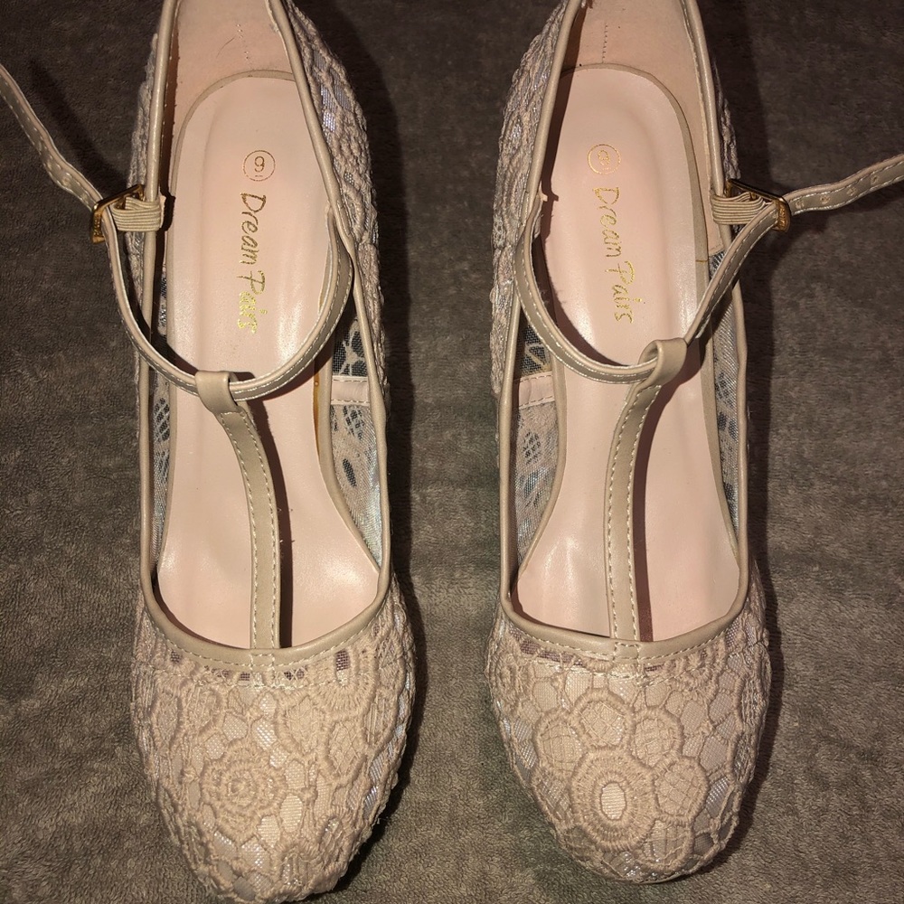 Dream pairs size 9 mesh crochet Mary Jane t strap wedge pumps beige